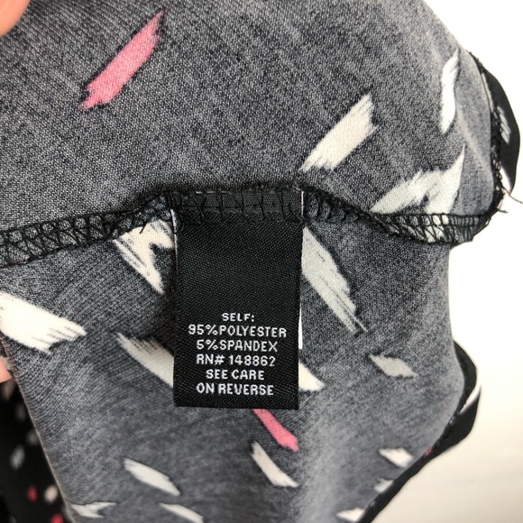 Torrid Ikat Print Tie Waist Faux Wrap Dress Sz 1 - Picture 7 of 8